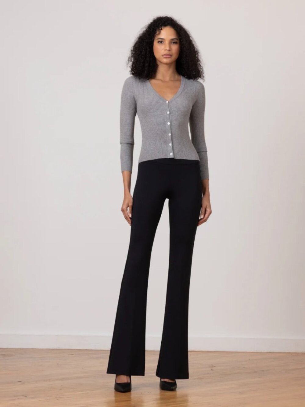 Avenue Montaigne "Bellini" pull-on flare pants, black, size 8